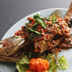 Prakhao Patcha <Fried premium grouper with fresh herb chili sauce>