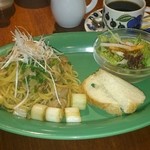 カフェ エスケープ - 豚バラとねぎいっぱいのパスタ