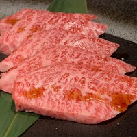 近江うし 焼肉 にくTATSU 青山本店 - 