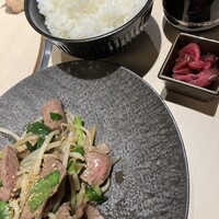 焼肉料理 牛吉日和 - 