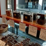 パティスリー イル・プルー・シュル・ラ・セーヌ - 