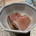 鮨 富かわ - 寒鰤♪ 甘く爽やかな みかんソースで