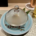 鮨 富かわ - 煙掛かっていて 中が見えない 玉手箱