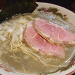 らー麺屋 バリバリジョニー - 厚切りチャーシュー二枚 しゃきしゃき玉ねぎ 海苔