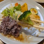 キッチン ブルー グローブ - ブロッコリーを添えて