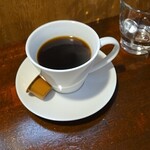 キッチン ブルー グローブ - ホットコーヒーのアップ