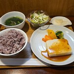 キッチン ブルー グローブ - 白身魚すり身と豆腐とチーズのテリーヌ　洋わさび風味の和風ソース