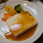 キッチン ブルー グローブ - 白身魚すり身と豆腐とチーズのテリーヌのアップ