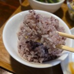 キッチン ブルー グローブ - 黒米が進む