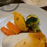 キッチン ブルー グローブ - 備え付け野菜のアップ