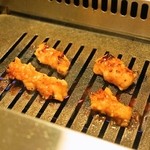 Yakiniku Yazawa - 2014.5 ガスロースターで焼きます（焼いているのはミノサンド）