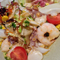 魚料理専門 魚魚一 - 海鮮サラダ