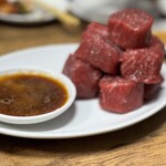 焼肉幸泉 - 赤身角切