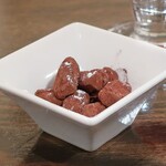 トリワイン ＰＩＫＯＳＨＨＨＵ - チョコレートのアテ