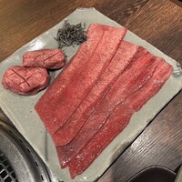 ヤキニク旭 - 