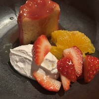 ザ タヴァン グリル＆ラウンジ - 