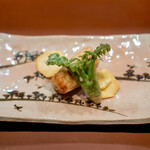 礼讃 - 富田林産海老芋　タラの芽唐揚げ　くわいチップ