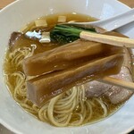 中華そば 深緑 - 「羅臼昆布と鰹節の中華そば」のメンマ
      2025年2月17日