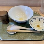 中華そば 深緑 - 「羅臼昆布と鰹節の中華そば (知床鶏もも、もろみポーク 2枚)」「知床鶏もも炙り焼き丼」を完食！
      2025年2月17日
