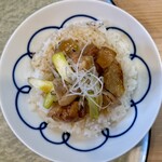 中華そば 深緑 - 知床鶏もも炙り焼き丼 450円
      2025年2月17日