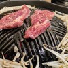 羊肉炭火焼 肉汁屋