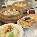 杭州小籠湯包 - 