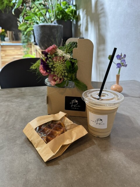 Dona FLOWER & CAFE photo 2