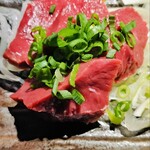 炭火焼肉 焼きしゃぶ にく式 - 