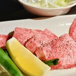 炭火焼肉 焼きしゃぶ にく式 - 
