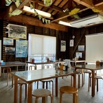 名護漁港水産物直販所（食堂） - 内観