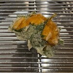 てんぷら 下村 - 雲丹（大葉包み）