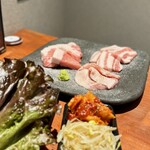 極み焼肉ホルモン 清司 - 