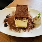 カフェ ミルク - ティラミス