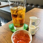 カフェ ミルク - ミニデザート（いちごのゼリー）　アイスティー