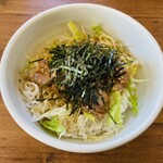 カフェ ミルク - 豚肉の甘辛ガーリック丼