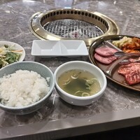 川崎名物 炭火焼肉 食道園 - 