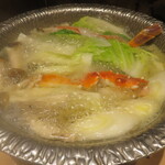 新宿 蟹いおり - 鍋のできあがり。