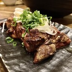 すし酒場 魚あるき - 「白レバネギ塩焼（税込￥770）」