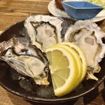 すし酒場 魚あるき - 「兵庫 生かき（税込￥440）×2」