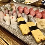 すし酒場 魚あるき - 「カンパチ」「えんがわ×2」「玉子×2」「アジ×2」「サバ×2」「小肌×2」「炙り中トロ」「本鮪中とろ×5」