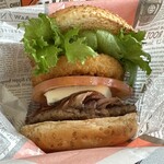 A&W - 料理写真:チェーン店でなければ価格は二倍だな!