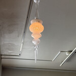 エントロ スープ&タパス - このライトを見たくて ここにきました！素敵なライト。