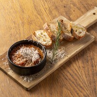 トリッパのトマト煮込み～ふわふわチーズと粗びき胡椒～