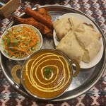 インドネパールカレーグラス - キーマカレー   チーズナン   タンドリーチキン                           シンカバブ      チキンティッカ