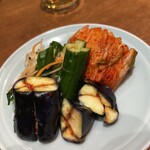 焼肉 静龍苑 - キムチ盛り合わせ