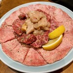 焼肉 静龍苑 - タン塩・塩ハラミ・ミノ塩