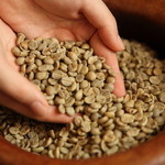 スマイルコーヒー - すべての豆を焙煎後10日以内のもののみ提供。産地、品種に特定して拘らない理由は「その時の一番いいものをいい状態で提供したい」という焙煎士のこだわり。