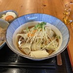 ゆでた亭うどん太郎 - かけうどんアップ