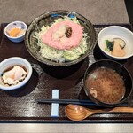 Washoku Shukou Masamura - 吞拿鱼刺身温泉蛋酱油盖饭 1,200日元