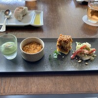 The Living Room with SKY BAR - 